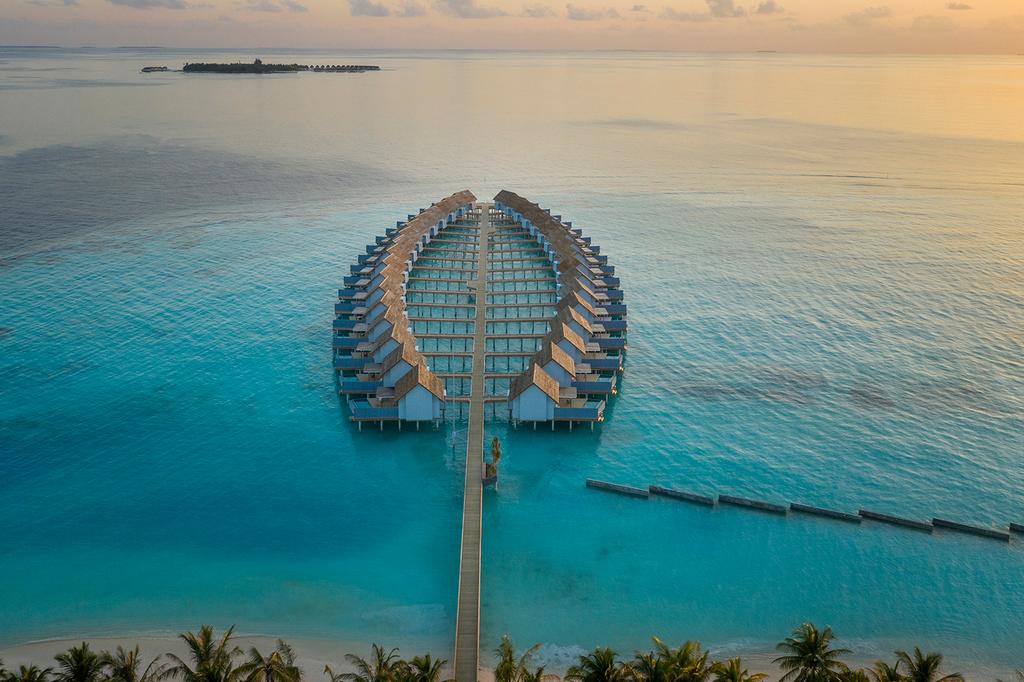 Outrigger Maldives Maafushivaru Resort image 5