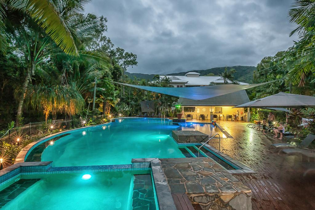 Oasis at Palm Cove image 8