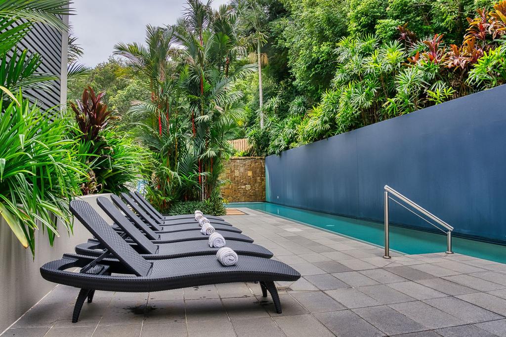 Coconut Grove Apartments image 6