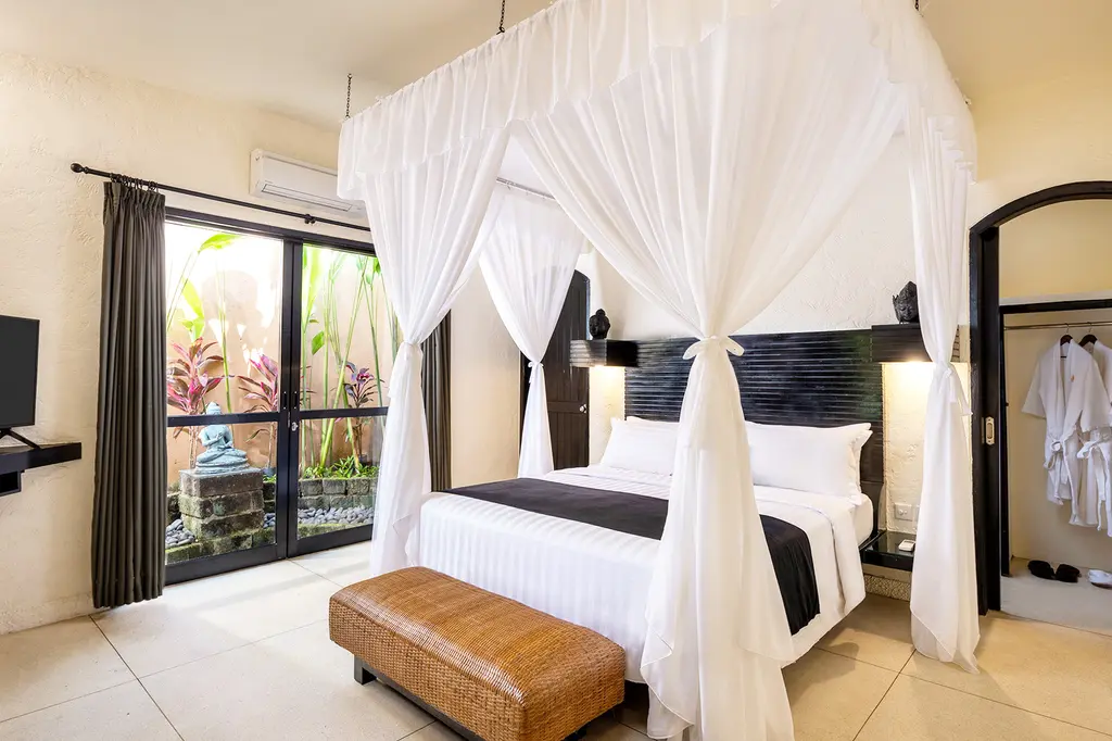 Impiana Private Villas Seminyak image 3