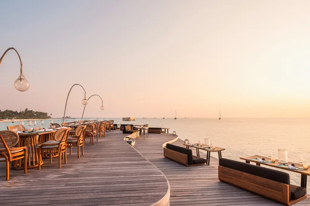 Sirru Fen Fushi – Private Lagoon Resort image 15