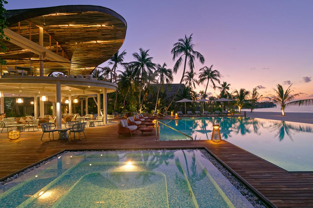 Outrigger Maldives Maafushivaru Resort image 4