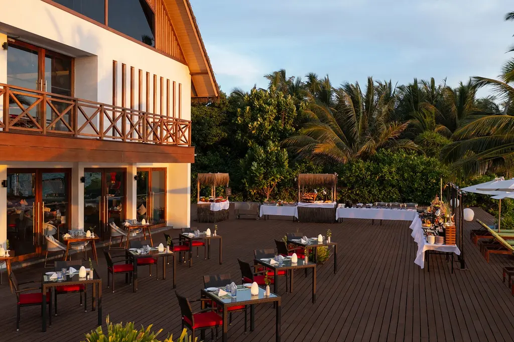 Mercure Maldives Kooddoo Resort image 7
