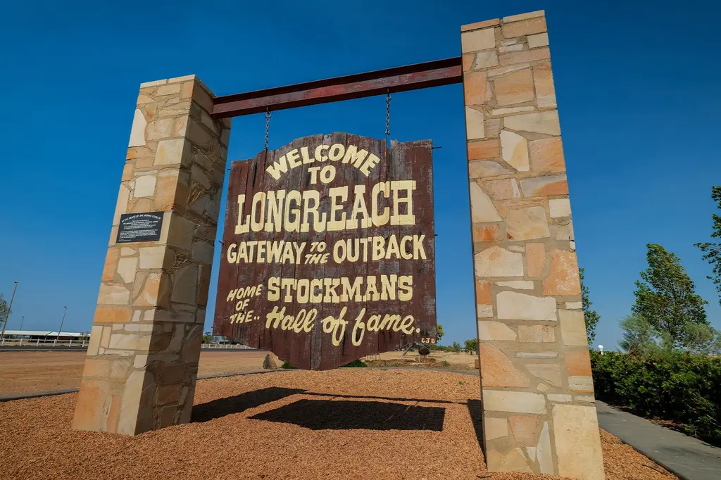 Mitchell Grass Retreat image 5