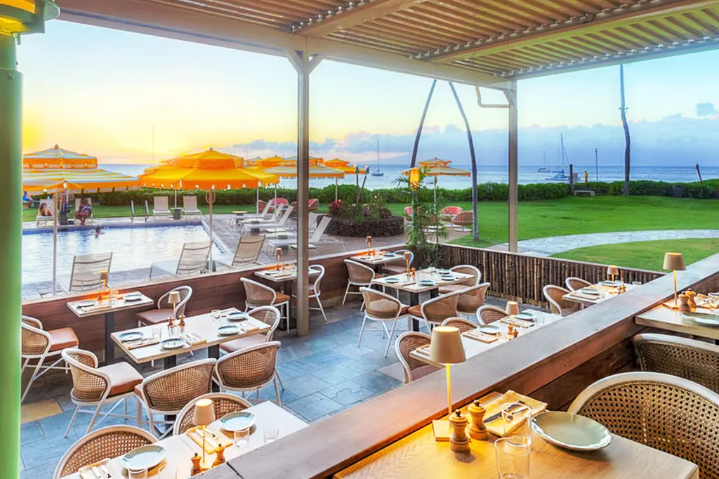 Royal Lahaina Resort & Bungalows image 10