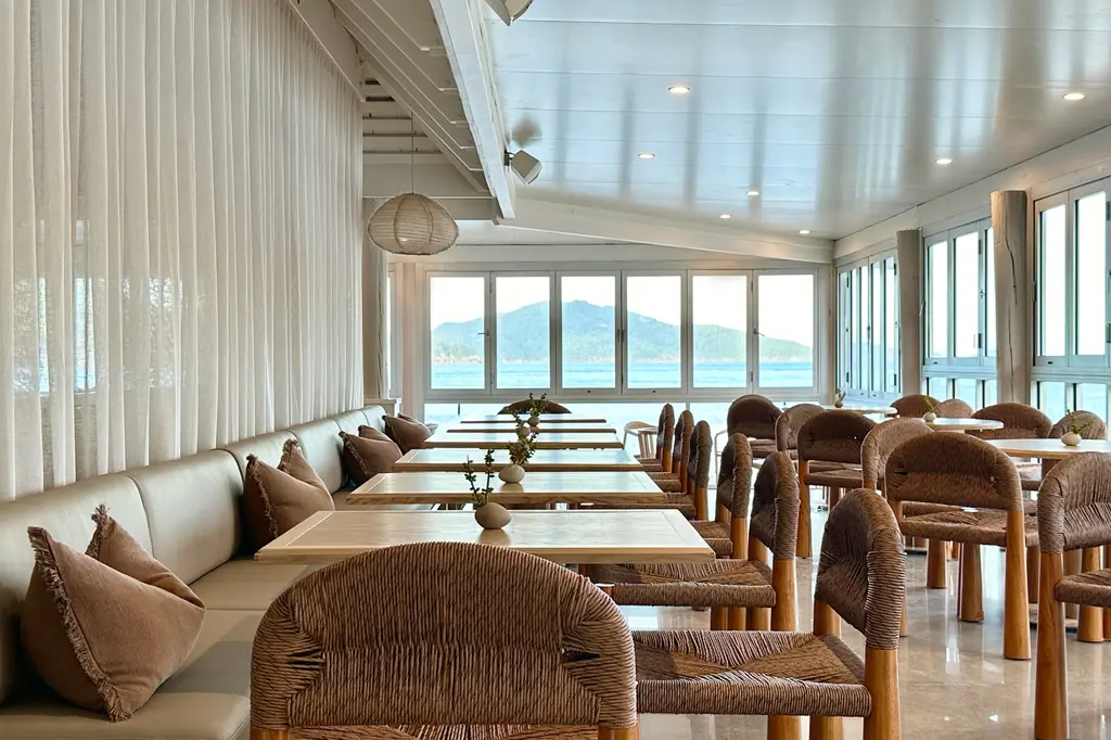 Reef View Hotel image 6