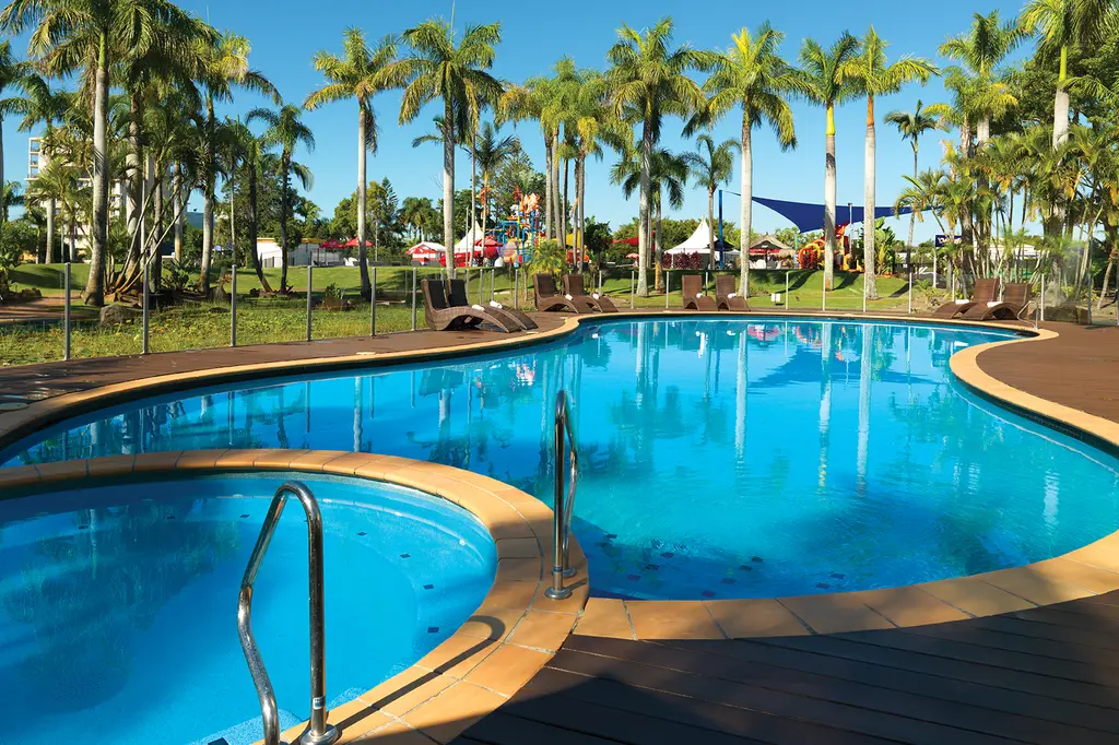 Oaks Sunshine Coast Oasis Resort image 1