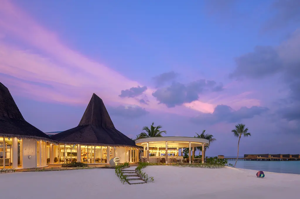 Centara Mirage Lagoon Maldives image 5