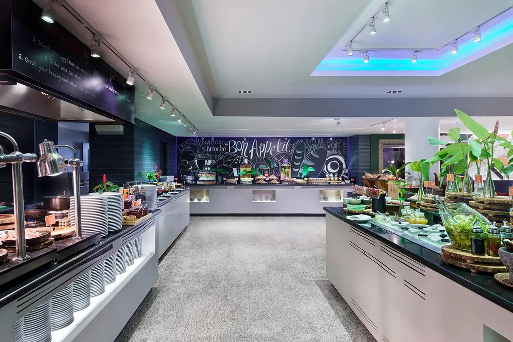 Pullman Phuket Panwa Beach Resort image 11