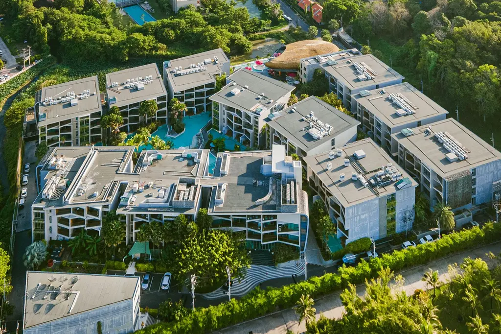 Wyndham Grand Nai Harn Beach Phuket image 2