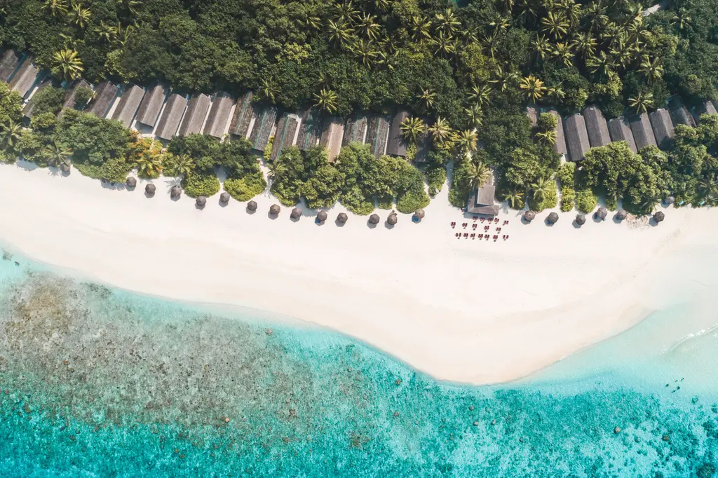 NH Collection Maldives Reethi Resort image 7