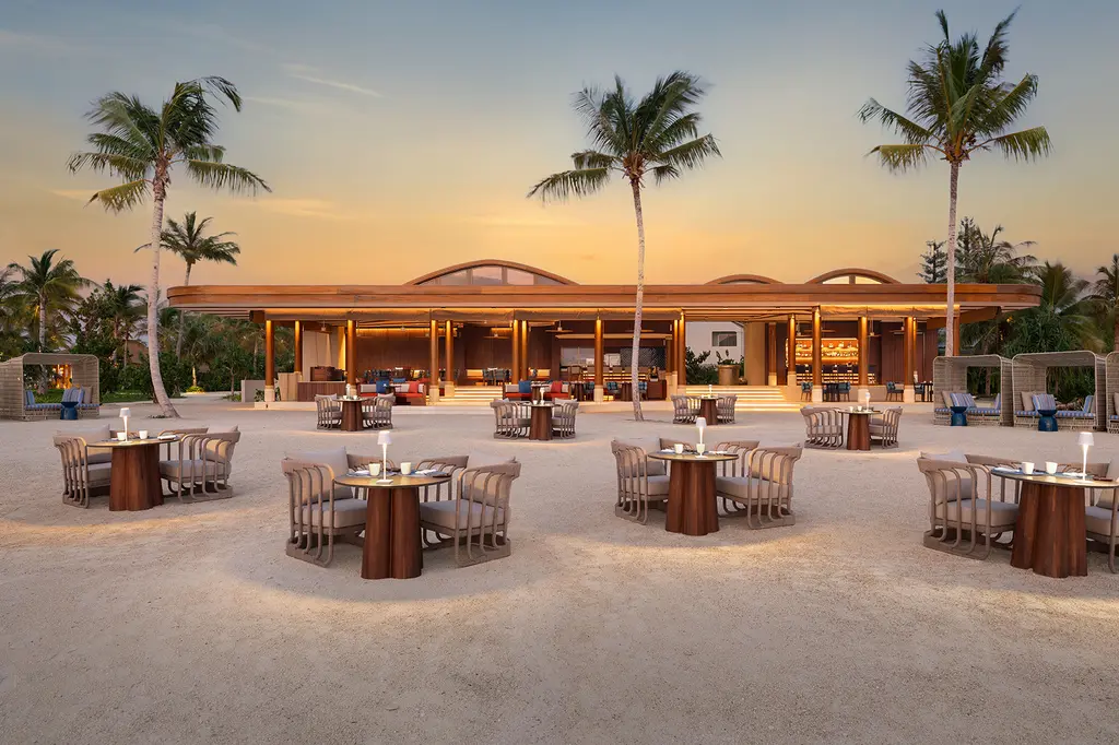 Centara Grand Lagoon Maldives image 15