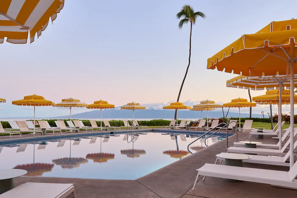 Royal Lahaina Resort & Bungalows image 1