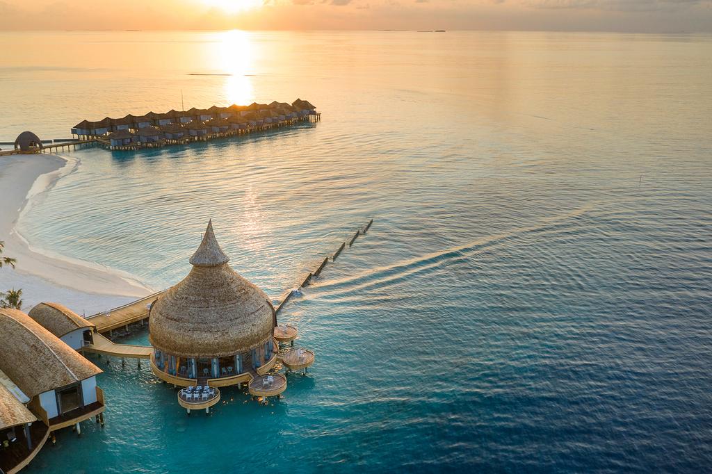 Outrigger Maldives Maafushivaru Resort image 2