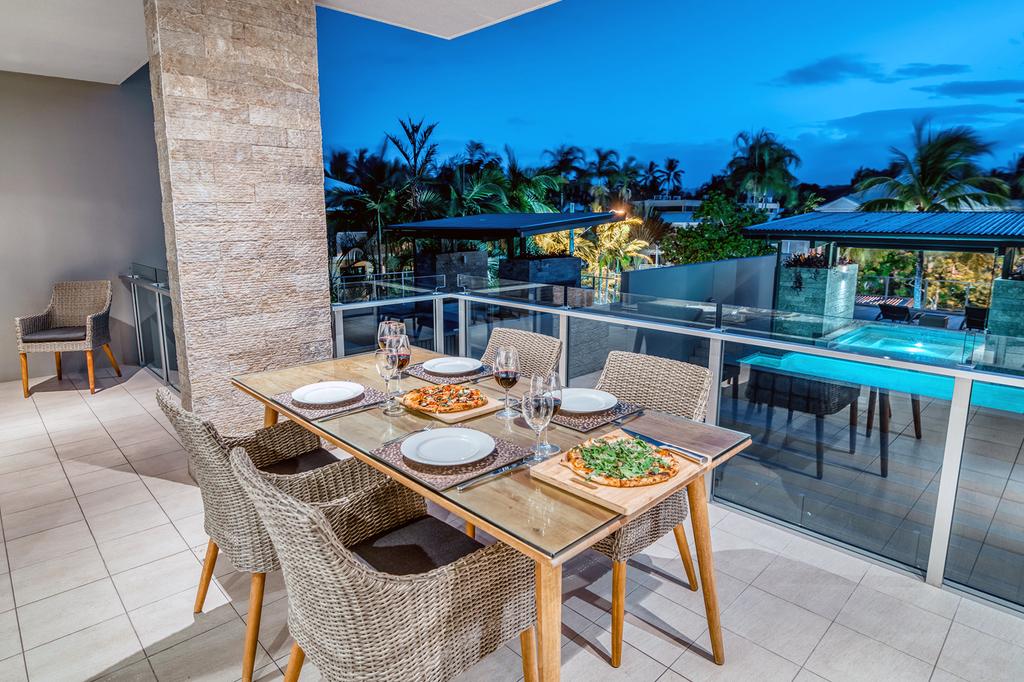 Coconut Grove Apartments image 2